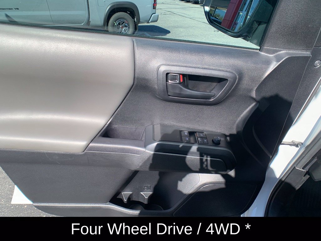 Used 2023 Toyota Tacoma SR AWD/4WD image 10