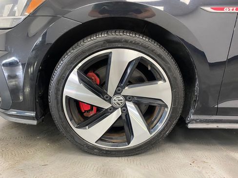 Used 2020 Volkswagen GTI S image 19