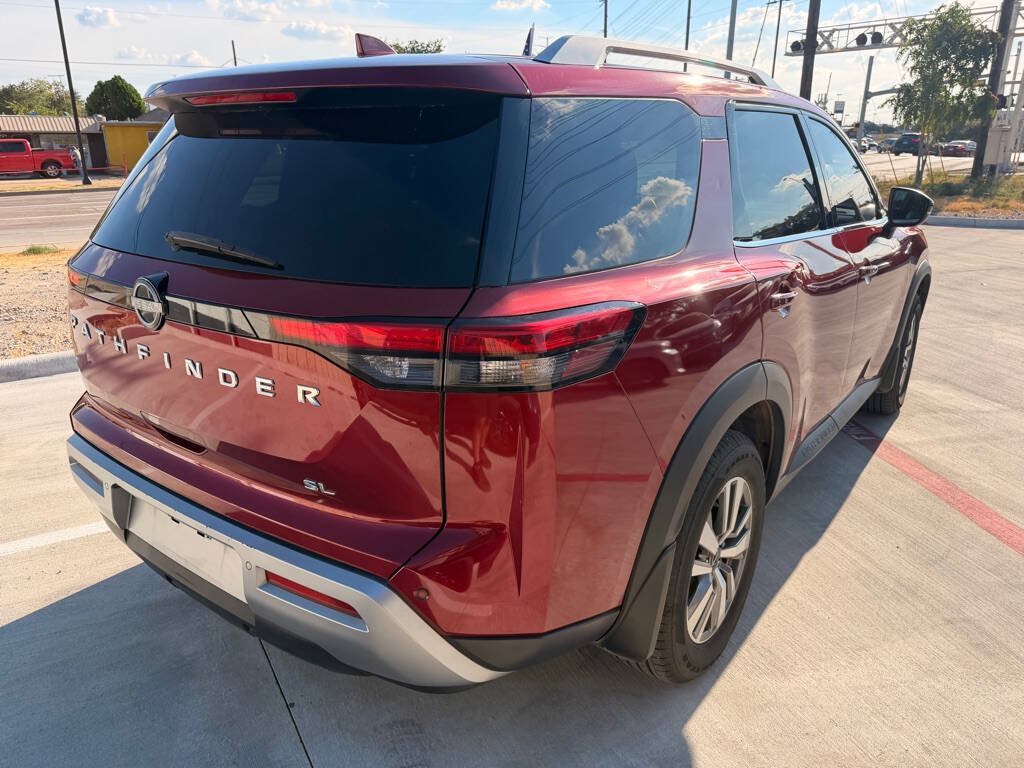 Used 2022 Nissan Pathfinder SL FWD image 5