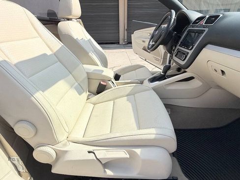Used 2012 Volkswagen Eos Komfort FWD image 53