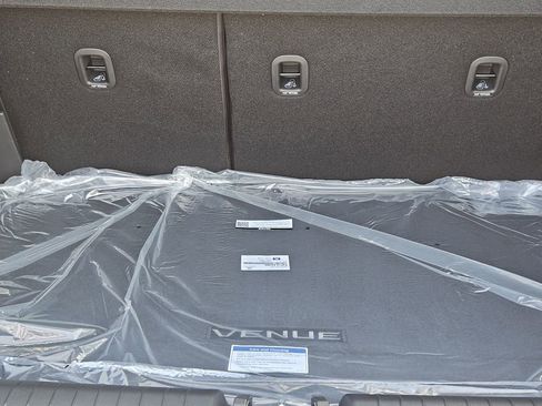 New 2026 Hyundai Venue SEL FWD image 32