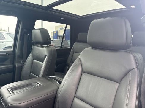 Used 2021 Chevrolet Tahoe LT w/ LT Signature Package image 10