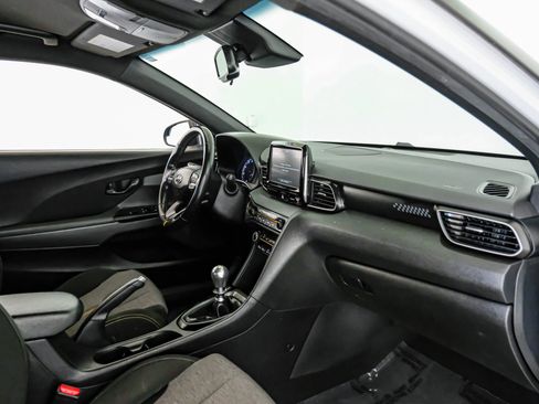 Used 2019 Hyundai Veloster Turbo R-Spec image 11