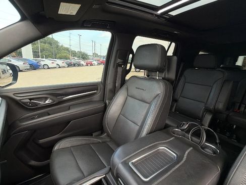 Used 2021 GMC Yukon Denali w/ Denali Premium Package AWD/4WD image 62