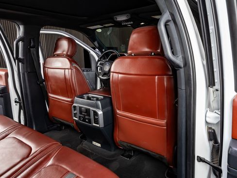 Used 2022 Ford F250 Platinum w/ FX4 Off-Road Package image 32