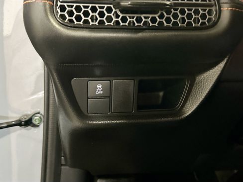 Used 2025 Honda HR-V Sport image 10