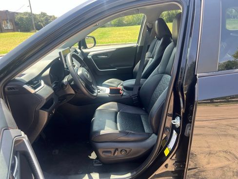 Used 2024 Toyota RAV4 Adventure AWD/4WD image 4