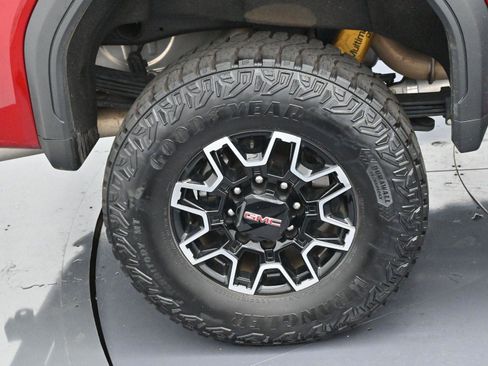 Used 2025 GMC Sierra 2500 AT4X image 36