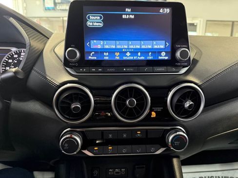 Used 2025 Nissan Sentra SV image 13