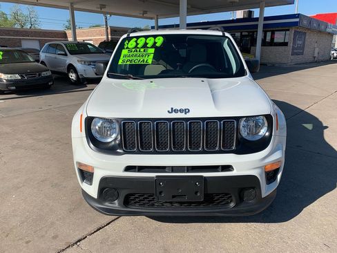 Used 2020 Jeep Renegade Sport w/ Sport Appearance Group image 2