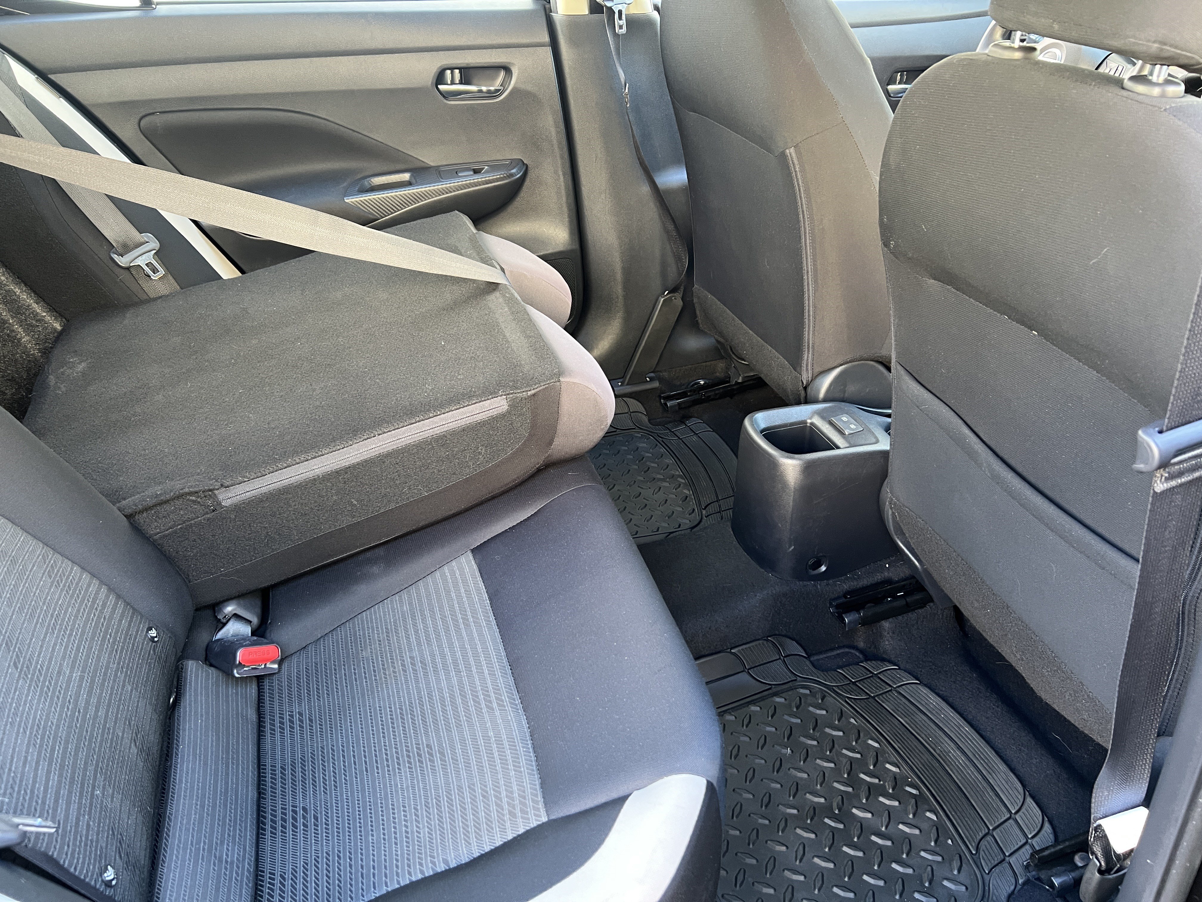 Used 2021 Nissan Versa SV FWD image 21
