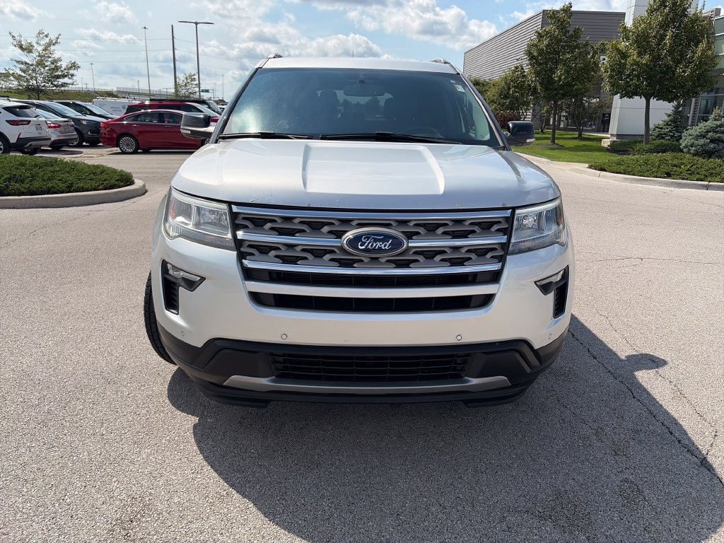 Used 2018 Ford Explorer XLT w/ Equipment Group 202A FWD image 2