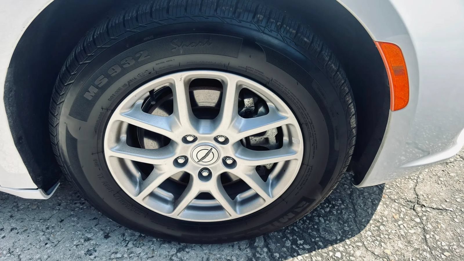 Used 2023 Chrysler Pacifica Touring-L FWD image 24