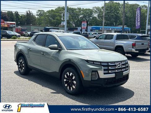 New 2025 Hyundai Santa Cruz SE image 1