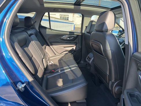 Used 2023 GMC Terrain SLT w/ Tech Package image 24