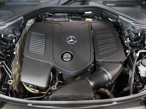 Certified 2025 Mercedes-Benz GLC 300 4MATIC image 28