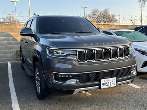 Used 2022 Jeep Wagoneer Series II image 2