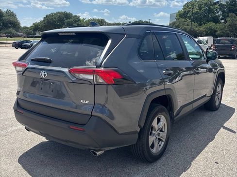 Used 2025 Toyota RAV4 XLE FWD image 10