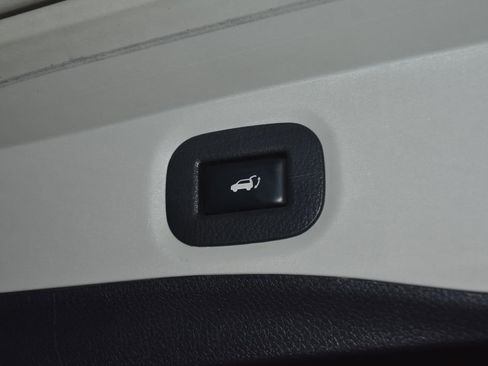 Used 2019 Nissan Rogue SV w/ Premium Package image 33