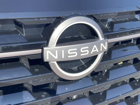 New 2026 Nissan Pathfinder Platinum AWD/4WD image 10