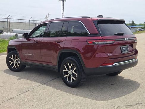Certified 2023 Jeep Grand Cherokee Limited w/ Luxury Tech Group II AWD/4WD image 13
