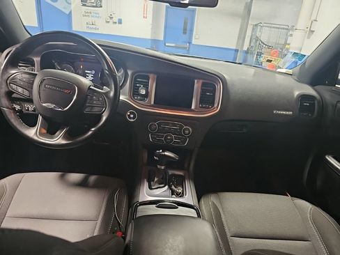 Used 2020 Dodge Charger SXT w/ Blacktop Package AWD/4WD image 11