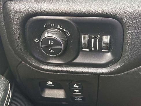 Used 2023 RAM 1500 Laramie AWD/4WD image 20