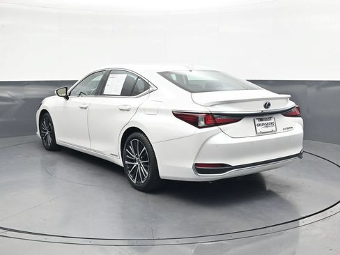 Used 2022 Lexus ES 300h w/ Premium Package FWD image 8