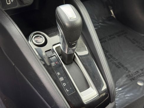 Used 2021 Nissan Versa SV image 25