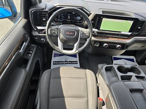 Used 2023 GMC Sierra 1500 Elevation AWD/4WD image 3