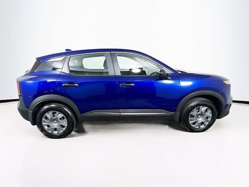 Used 2025 Nissan Kicks S image 1