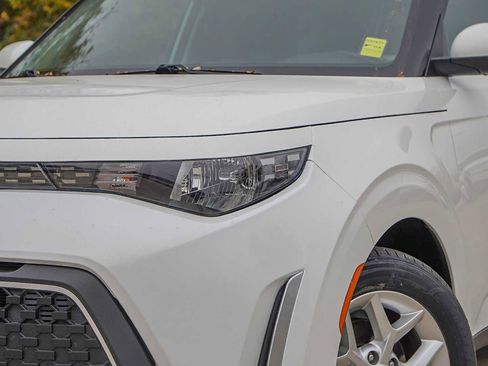 Certified 2024 Kia Soul LX w/ Option Group 015 image 3