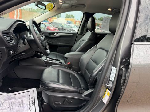 Used 2025 Ford Escape Platinum w/ Class II Trailer Tow Package AWD/4WD image 7