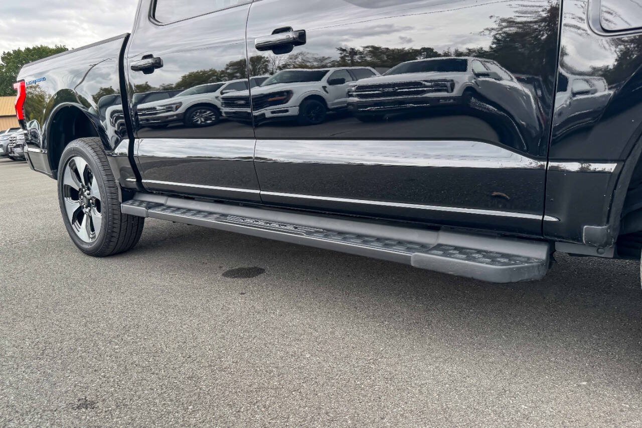 Used 2023 Ford F150 Lightning Platinum AWD/4WD image 10