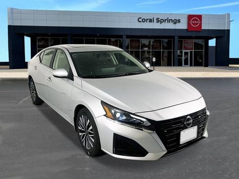 New 2025 Nissan Altima 2.5 SV w/ SV Premium Package image 7