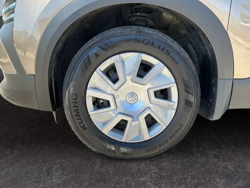 Used 2025 Nissan Kicks S AWD/4WD image 9