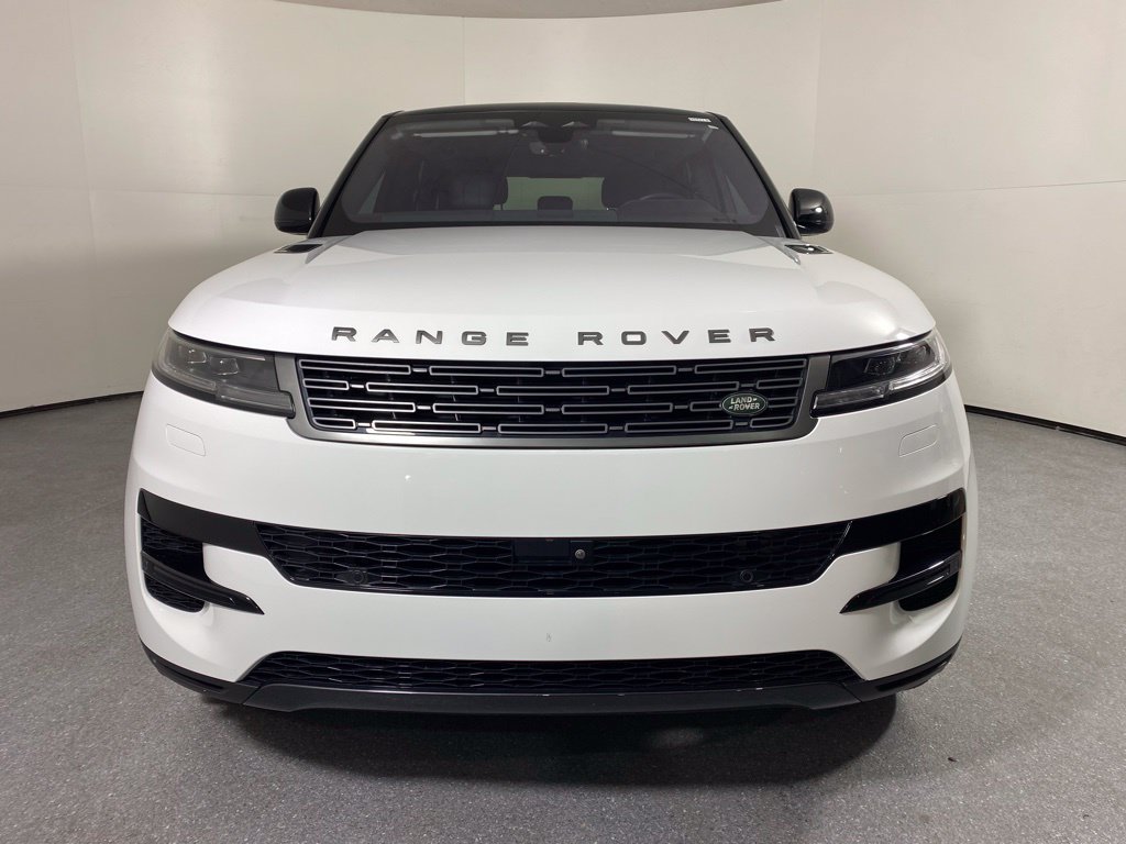 Used 2023 Land Rover Range Rover Sport SE AWD/4WD image 2