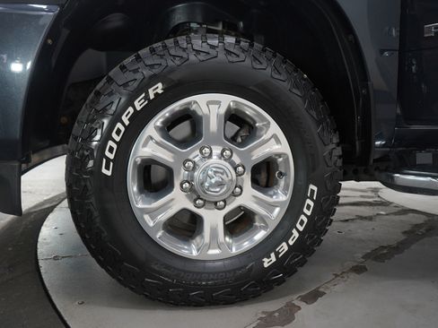 Used 2022 RAM 2500 Big Horn w/ Level B Equipment Group image 31