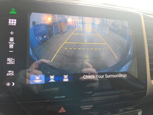 Used 2016 Honda Pilot Touring image 15