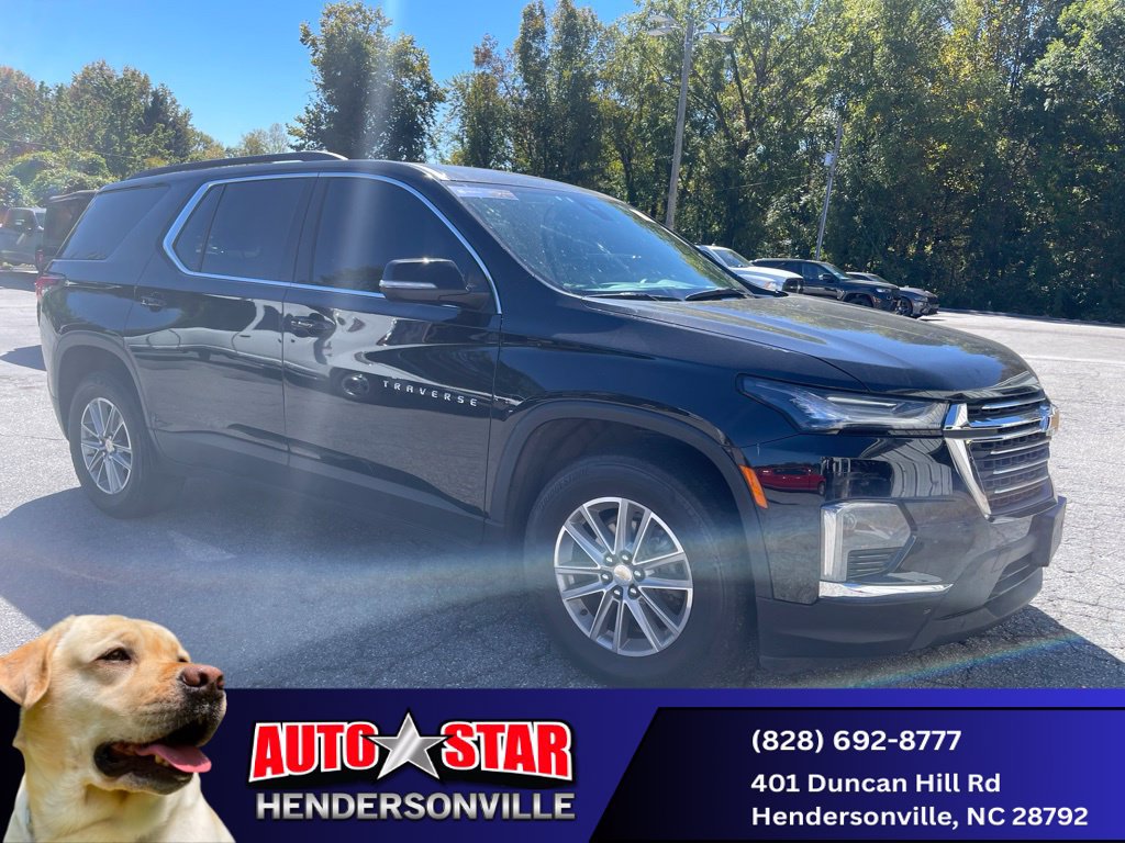 Used 2023 Chevrolet Traverse LT AWD/4WD image 1