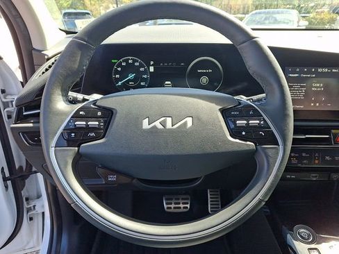 Certified 2023 Kia Niro Wave w/ Wave Preserve Package image 23