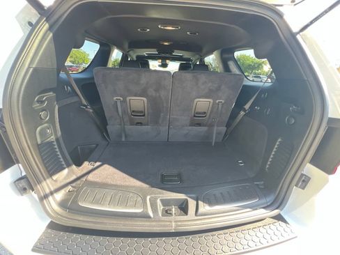Used 2020 Dodge Durango SRT w/ Technology Group AWD/4WD image 32