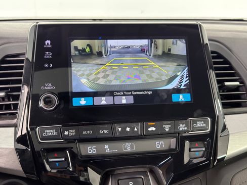 Used 2023 Honda Odyssey EX-L image 24
