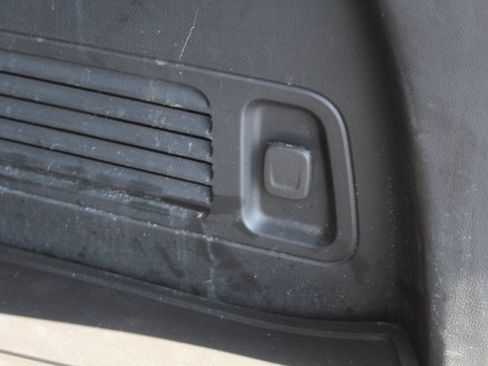 Used 2020 Buick Enclave Avenir w/ Avenir Technology Package image 9