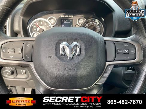 Used 2024 RAM 3500 Tradesman w/ Chrome Appearance Group AWD/4WD image 17