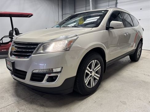 Used 2015 Chevrolet Traverse LT AWD/4WD image 3