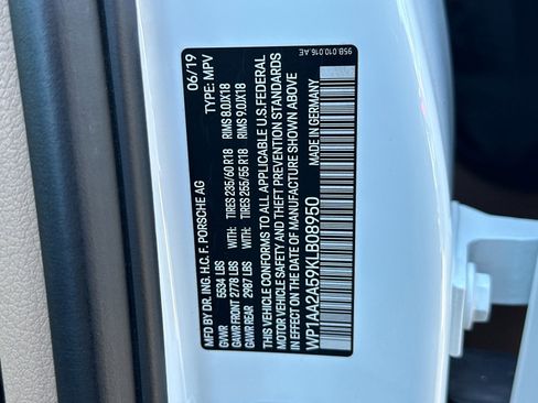 Used 2019 Porsche Macan image 33