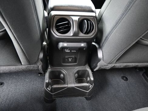 Used 2023 Jeep Gladiator Rubicon w/ Trailer Tow Package image 38