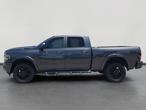 Used 2020 RAM 2500 Laramie w/ Night Edition AWD/4WD image 2