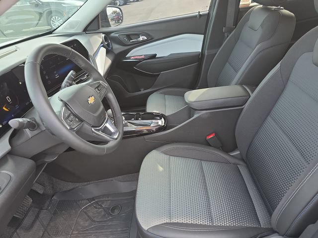 Certified 2026 Chevrolet Trax LT w/ LT Convenience Package FWD image 17